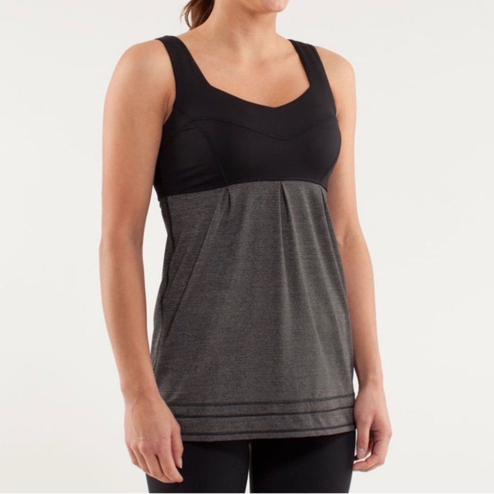 Lululemon Run: Tame Me Tank Top  Black Size 8